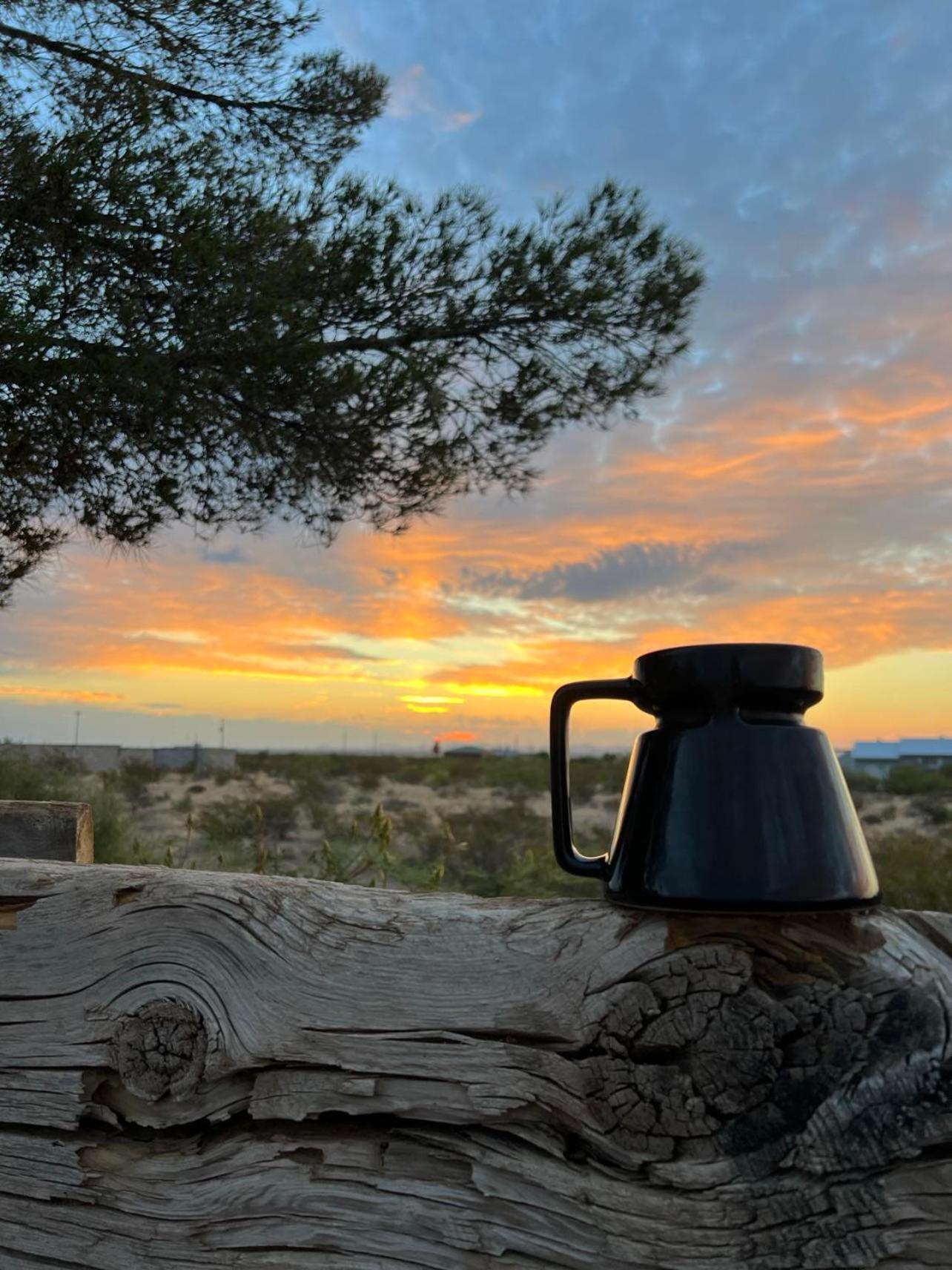 Hole In The Wall Getaway - Usa Mexico Border Bed And Breakfast Columbus Ngoại thất bức ảnh